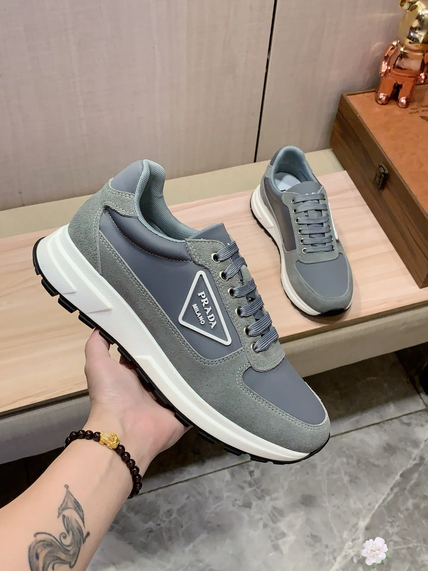 Men's Men's Shoes💰420💰💰🎩🎩[Lightning][Lightning] "PRADA*" The latest and most popular casual shoes, top brand [seduce] luxury~purchase, top~quality. [Strong] The upper is made of imported breathable cowhide with material ➕ breathable sheepskin feet (•) and fine workmanship. The original stylish and stylish soft rubber wear-resistant and non-slip outsole is light and comfortable on the feet. The real thing looks better when photographed. 085: code: 38-44, 3️⃣ colors selected